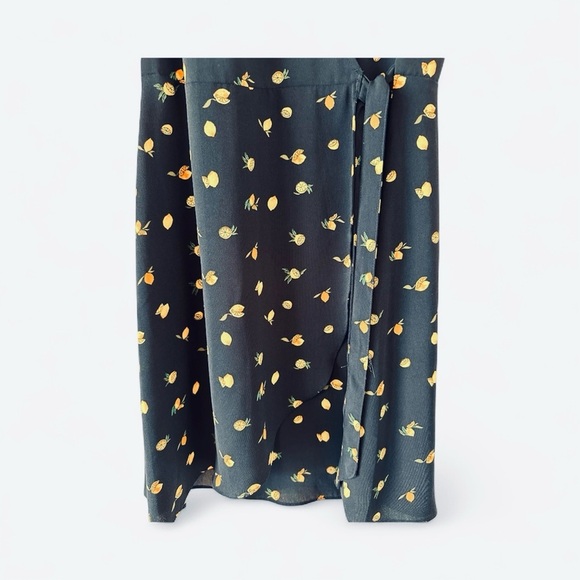 J Crew Navy lemon 🍋 Wrap Dress - Picture 6 of 8